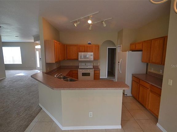 4th image of 1545 Sarus Ave