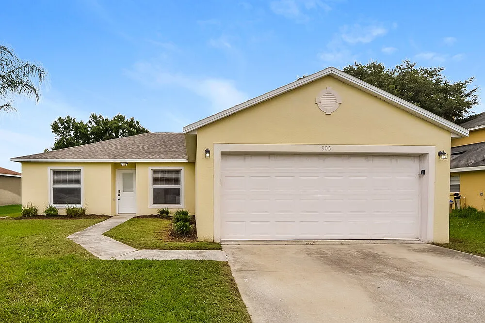 3 bed, 2.0 bath, 1414 sqft, $1,860 — Photo 1