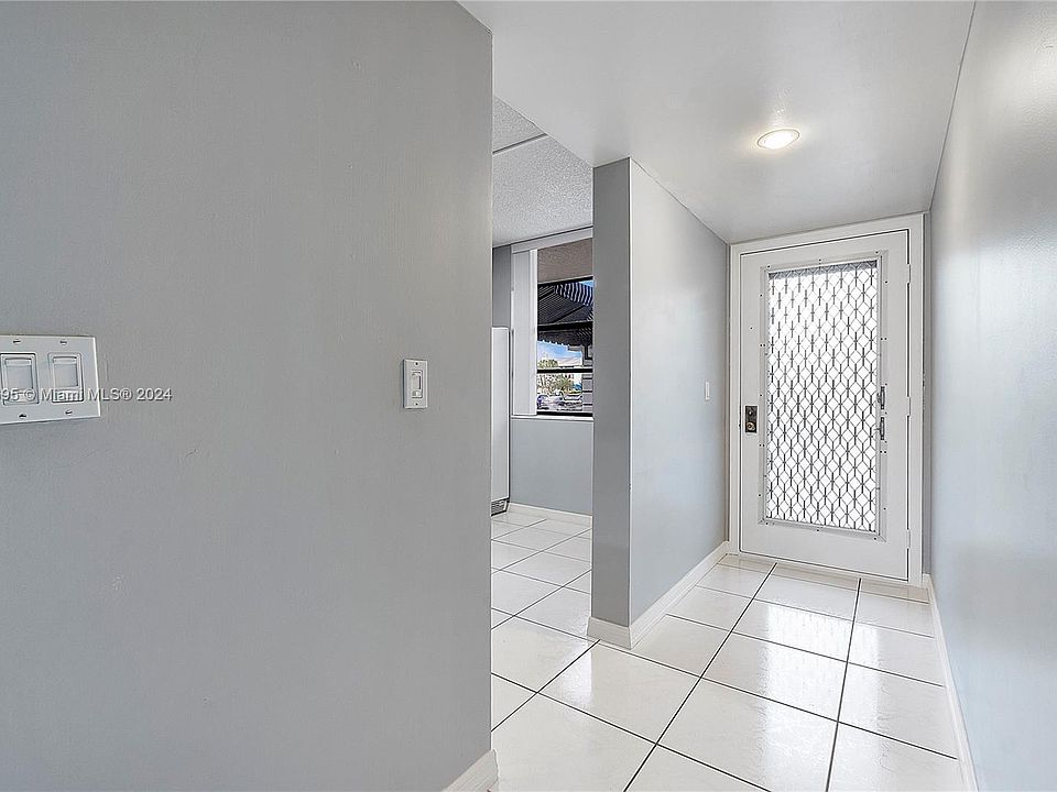 22 Whitehall Pine Islnd Ridge Condominiums 1713 Whitehall Dr Fort