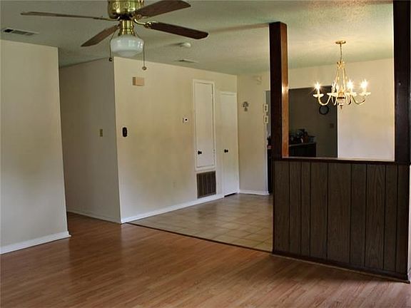 3rd image of 393 Highland Dr