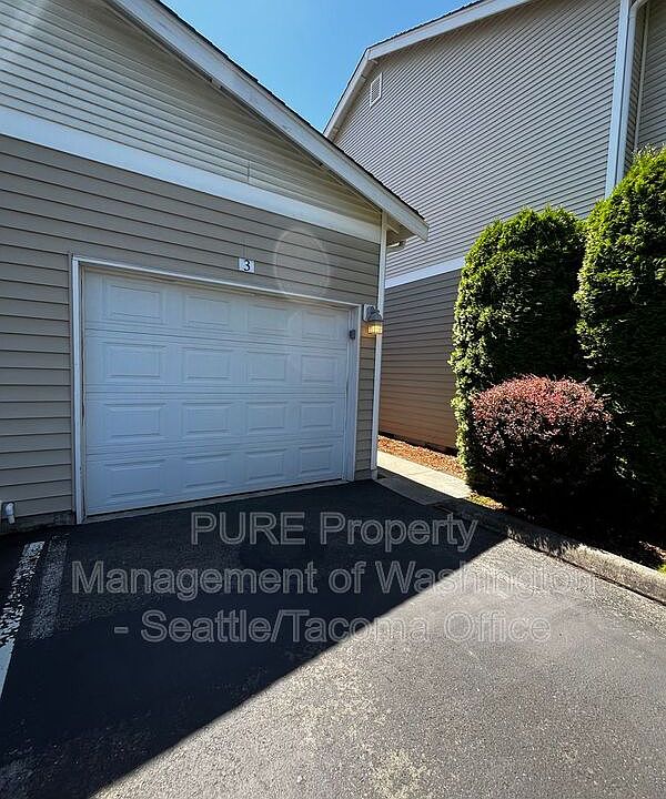 1st image of 617 7th St SE APT 3