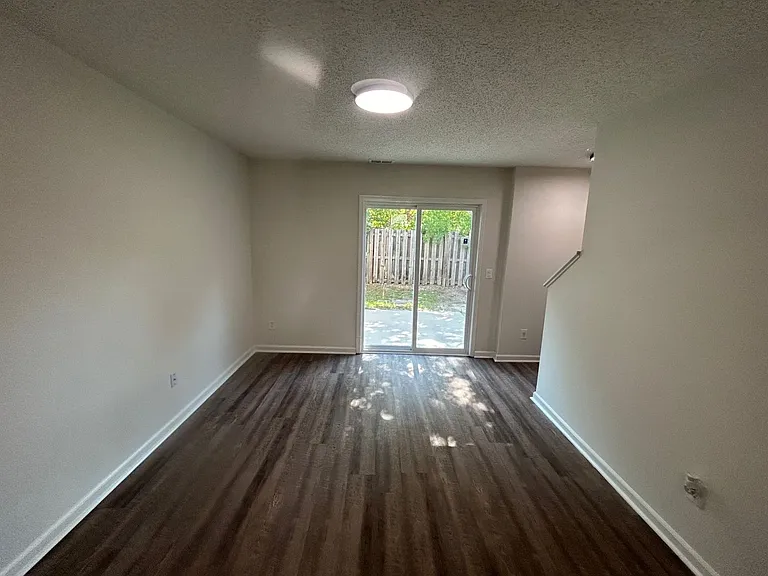 507 Summit Terrace Ct — Photo 15