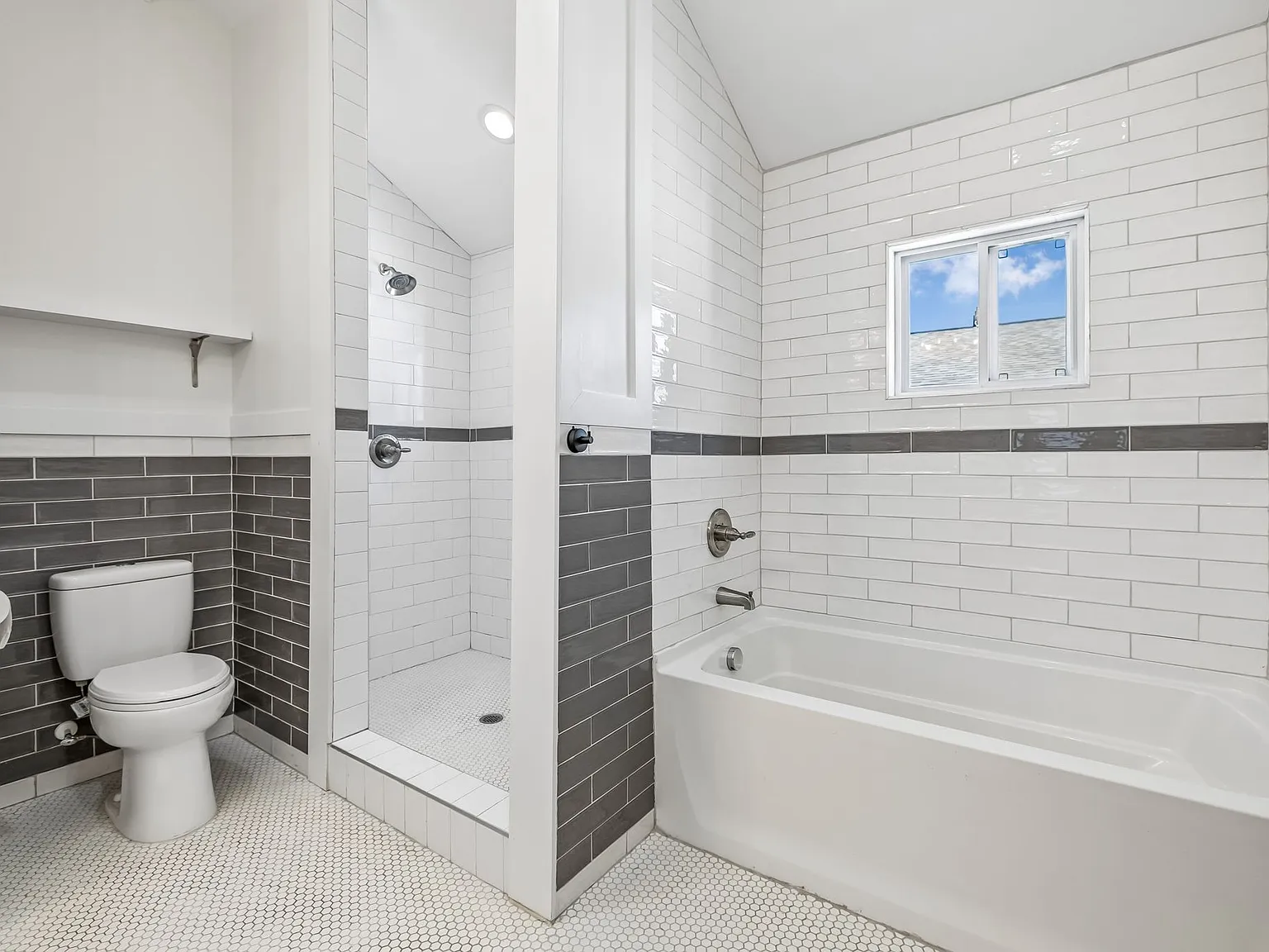 1 bed, 2.0 bath, 1089 sqft, $1,950 — Photo 4
