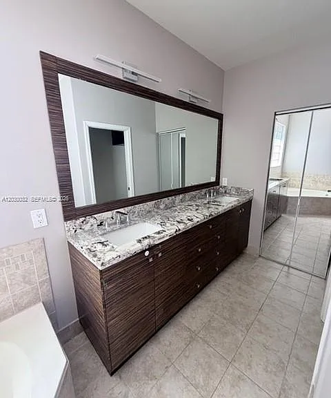 1125 Satinleaf St — Photo 13