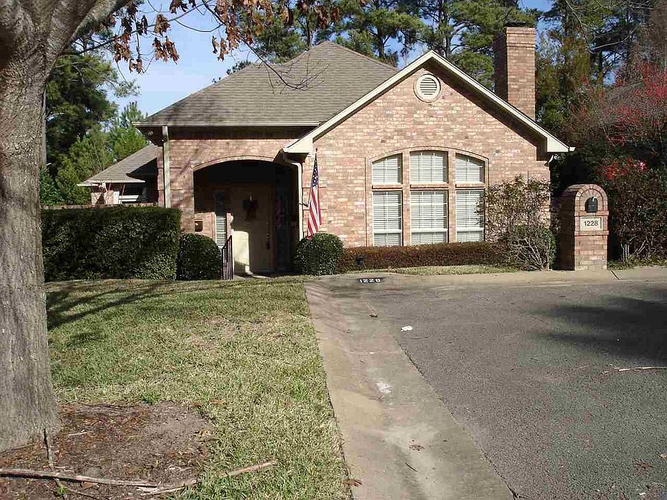 1st image of 1228 Willow Cove Ter