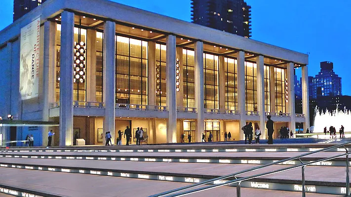 Sold by Compass | media 8