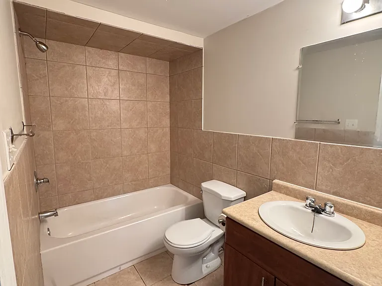 915 Campbell Ave #203 — Photo 6