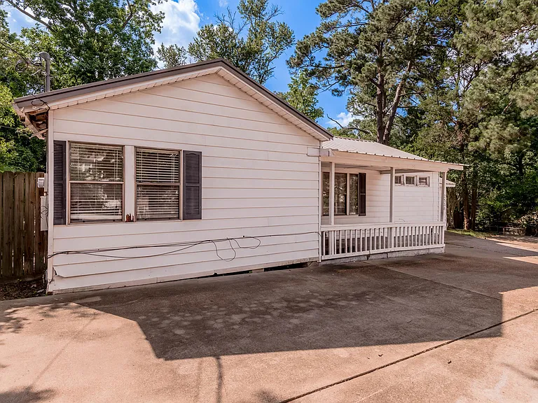 2538 Sycamore Ave — Photo 25
