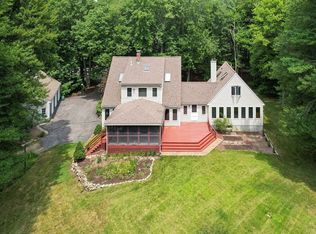 48 Chestnut St, Hopkinton, MA 01748