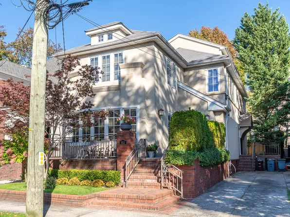 853 East 26th Street image 3 of 14