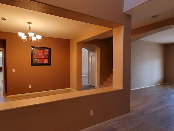 4th image of 63 W Elmwood Pl