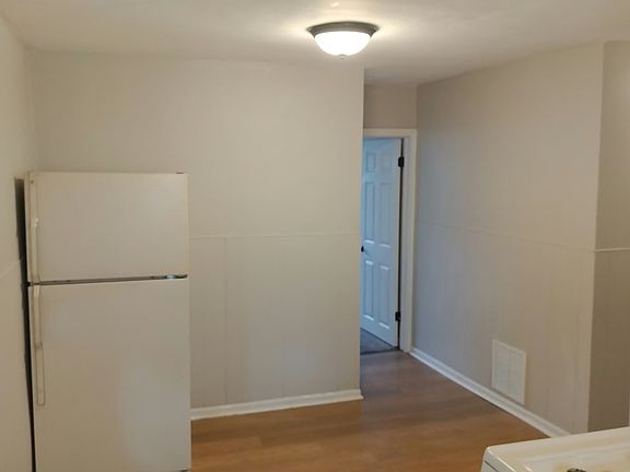 2nd image of 192 Richter St #1