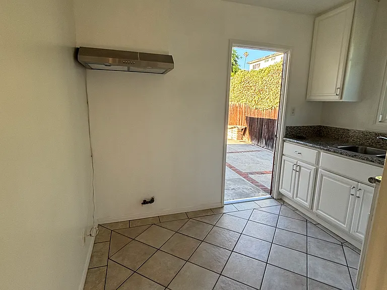 5609 Meridian St — Photo 13