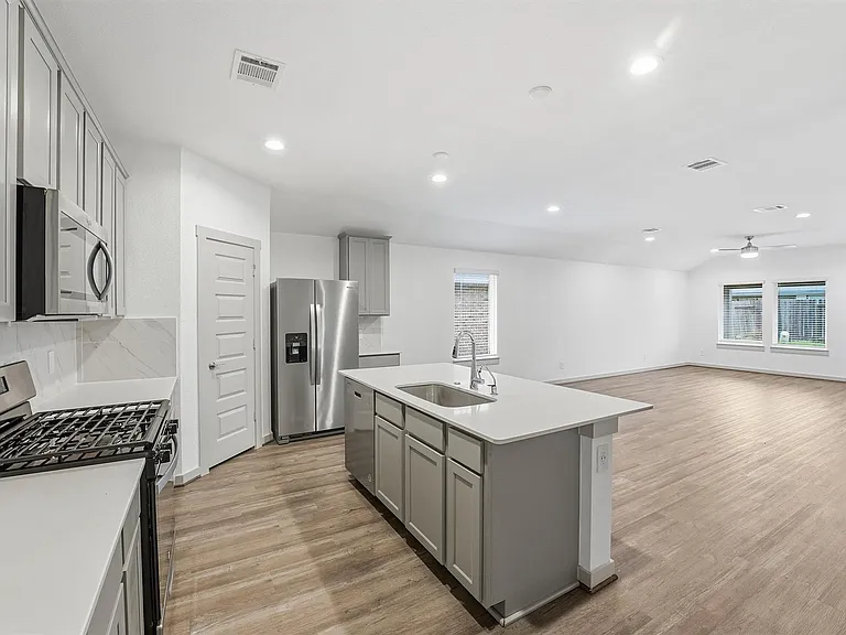 6814 Bradford Terrace Rd — Photo 5