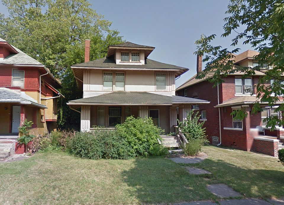 1st image of 165 Massachusetts St