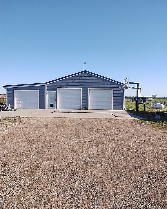 1st image of 572 Road 290