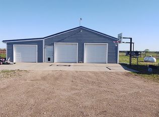 572 Road 290, Americus, KS 66835