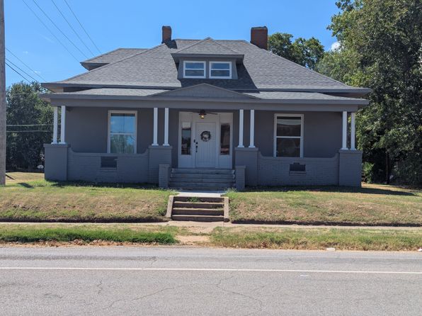 502 N Kickapoo Ave