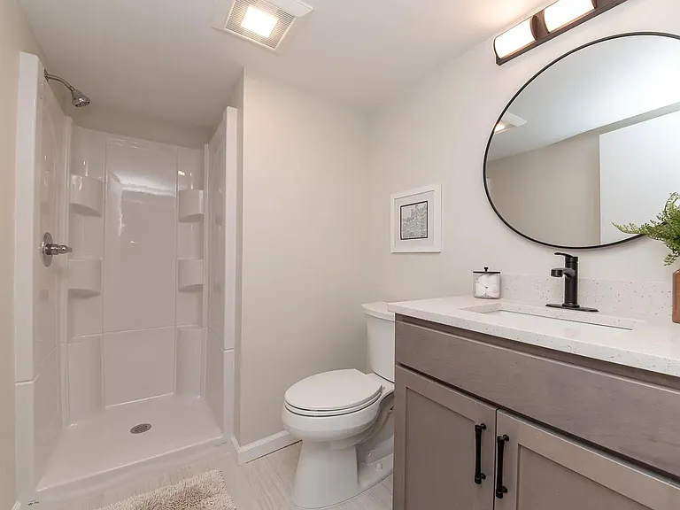 1647 Sylvan Ave SE — Photo 17