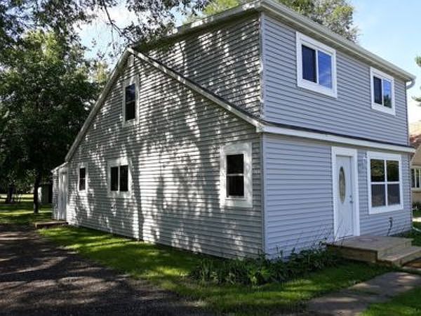 1st image of 114 River Dr