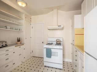2137 N Gower St, Los Angeles, CA 90068