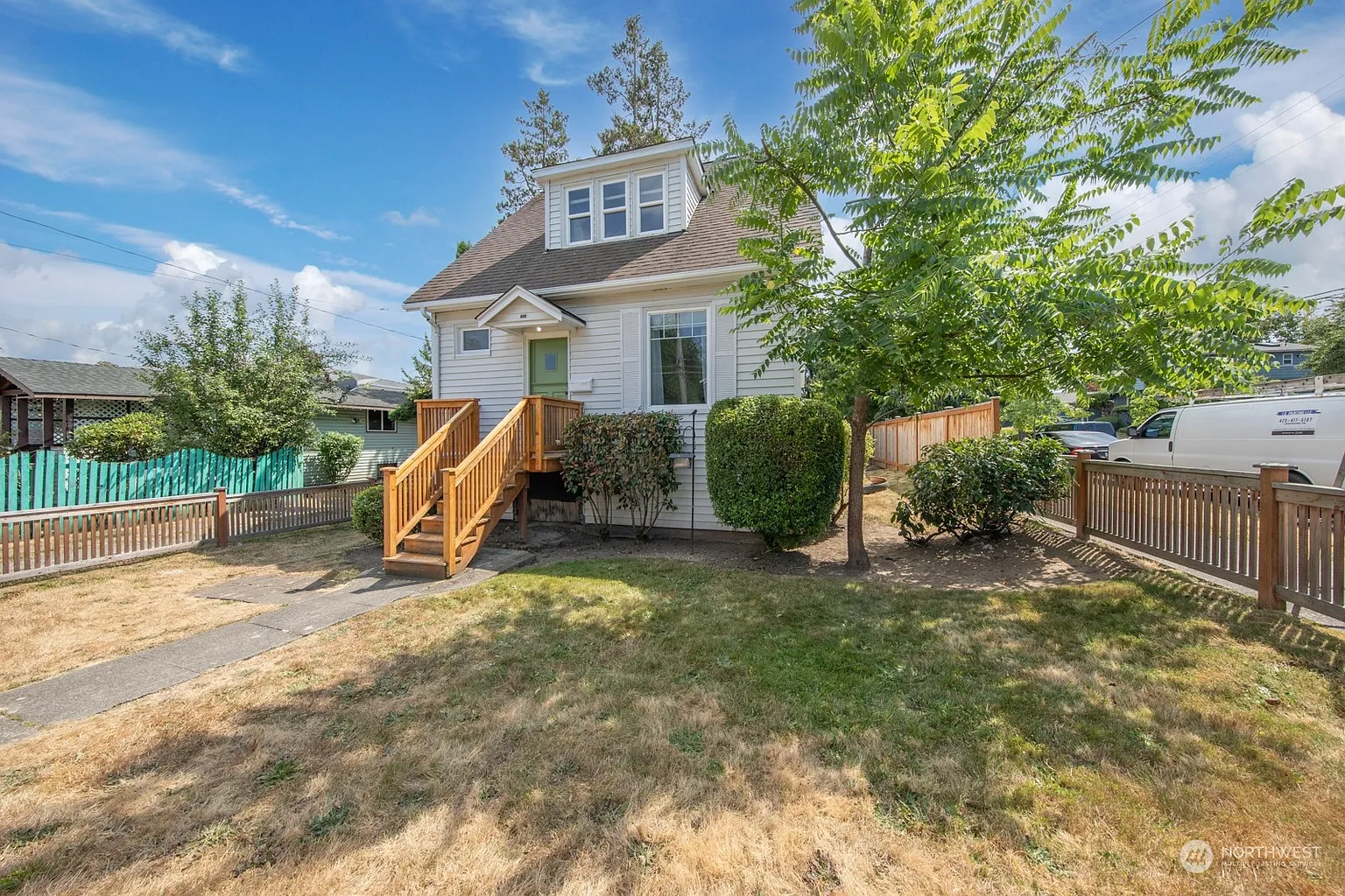4401 S Holly Street photo 1