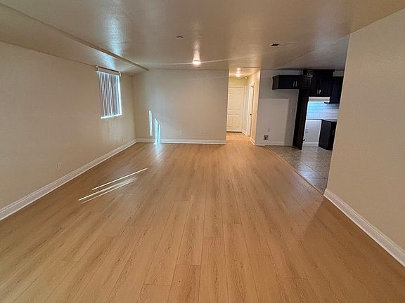 3rd image of 1029 W 65th Pl