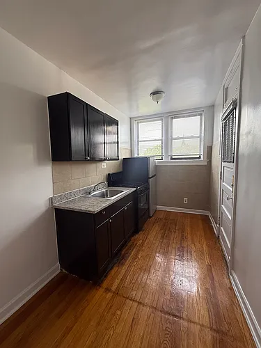 6364-82 N Hermitage Ave #3-6374 Photo 1