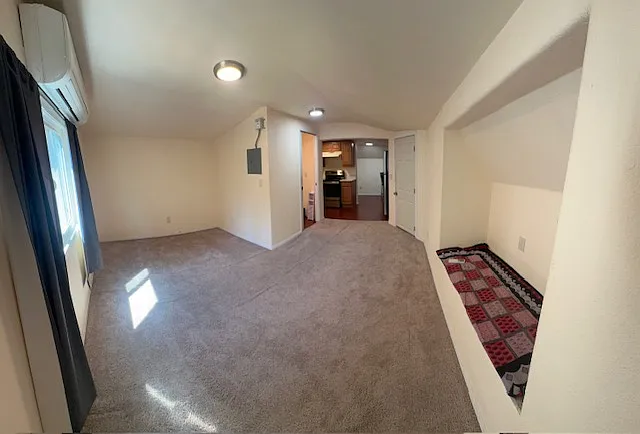 Studio, 500 sqft, $1,200 — Photo 2