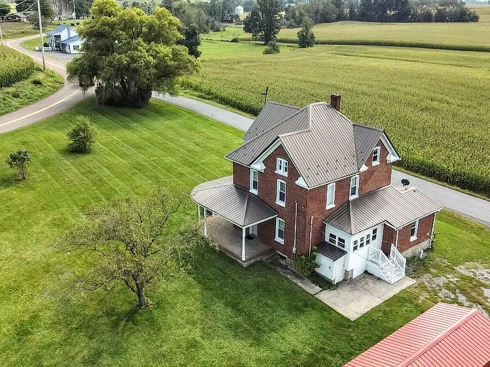 120 Birch Ln