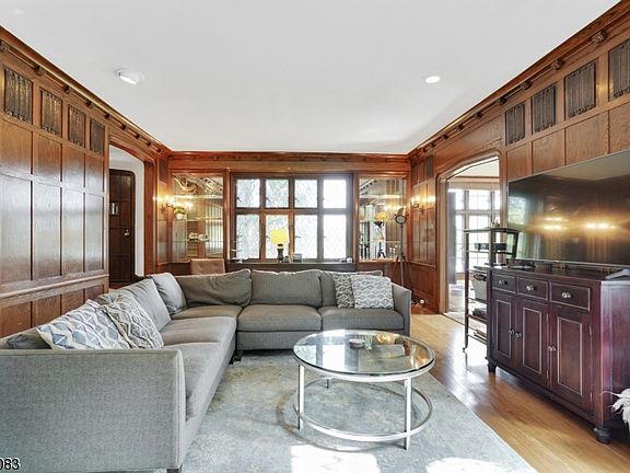 3rd image of 25 Mayhew Dr