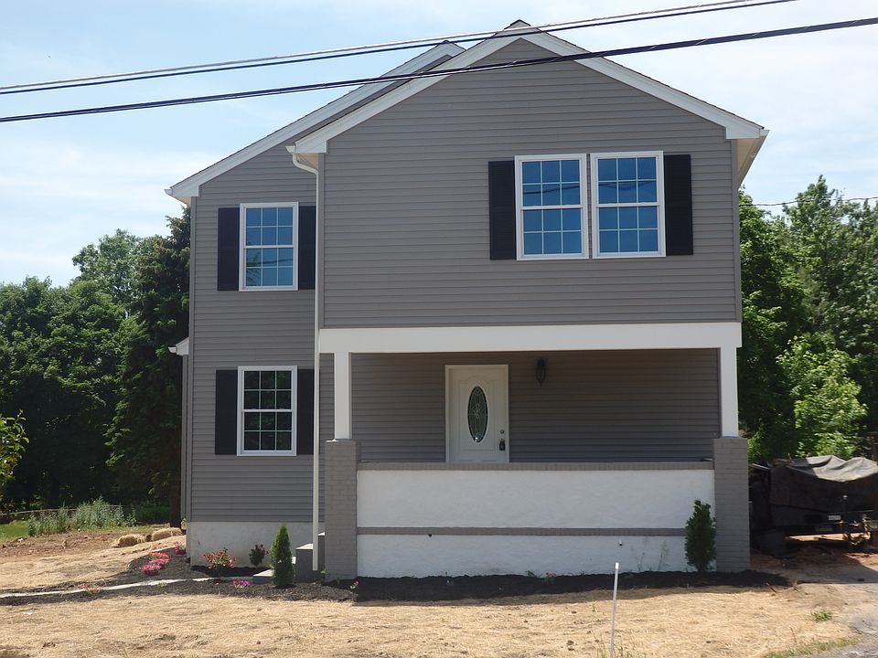Front view of home