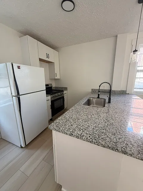 311 Hilton Place - 1 — Photo 4