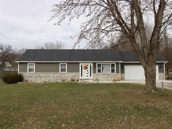 8790 E Long Lane Dr, Knox, IN 46534