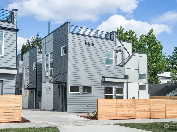 9004 15th Avenue SW #B, Seattle, WA 98106