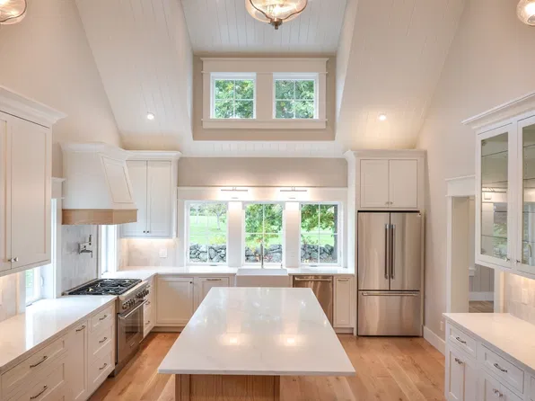 147 Highland St, Berlin, MA 01503