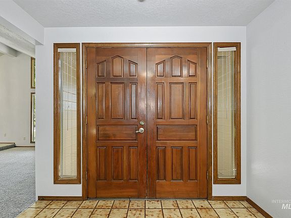 4th image of 4956 Riverfront Pl