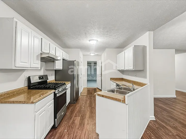 6465 Chestnut Bend Dr — Photo 4