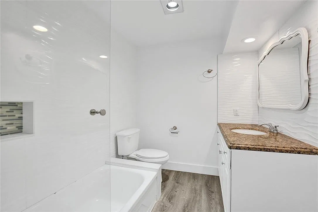 3 bed, 1979 sqft, $5,000 — Photo 4
