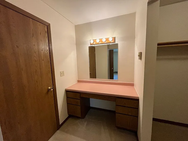 805 W Allman St — Photo 15