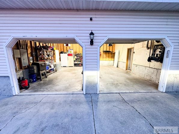 642 N 3300 E, Menan, ID 83434