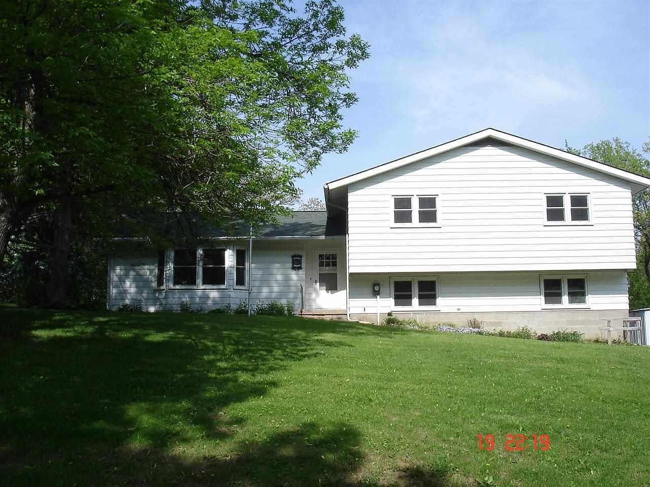 1704 Oak Lake Park Rd, Coralville, IA 52241 Zillow