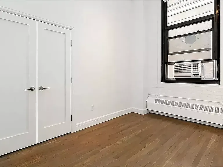 110 Greenwich St #9A — Photo 4