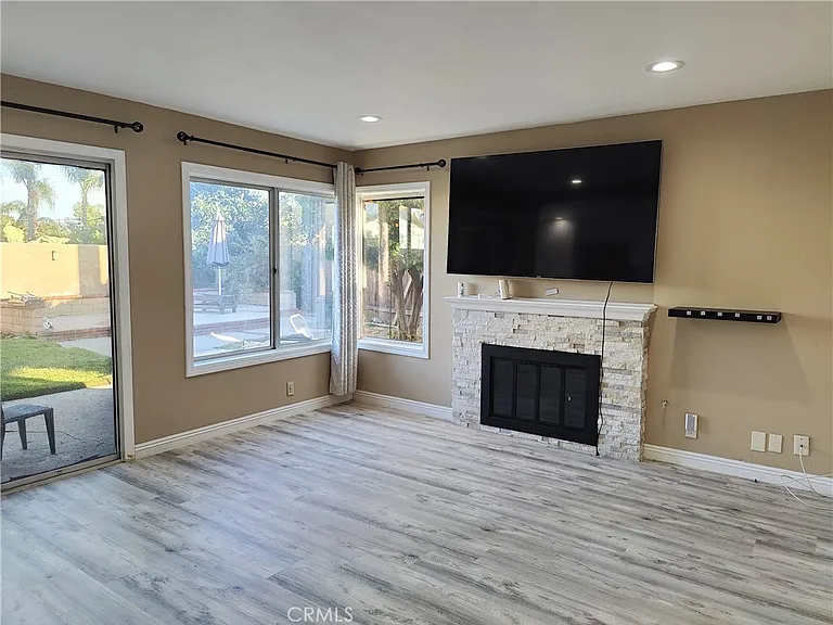 6953 Saddleback Pl — Photo 17