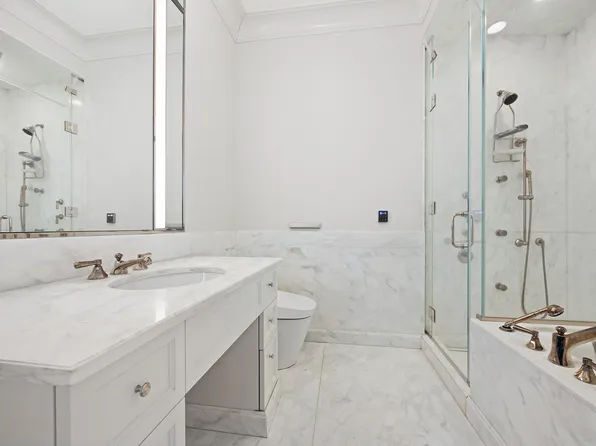 520 Park Avenue image 17 of 23