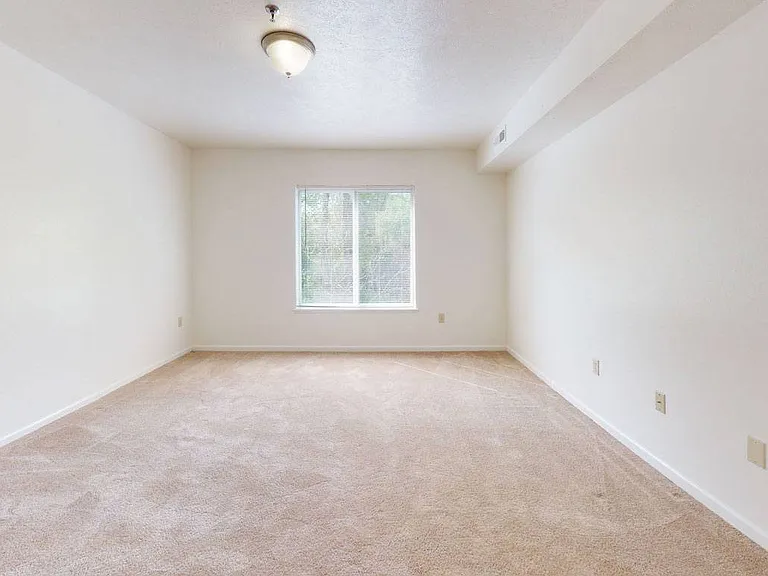 Tall Oaks Apartment Homes — Photo 28
