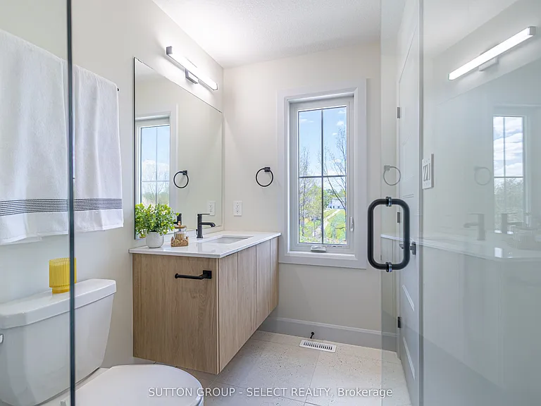 233 Upper Queen St #18 — Photo 28