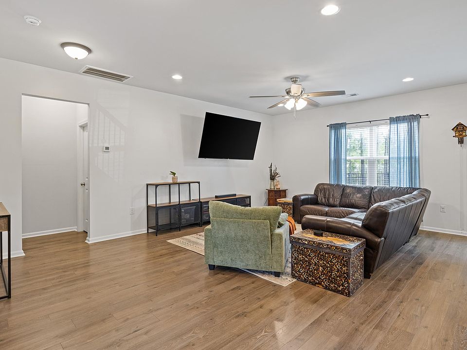 808 Wild Leaf Loop, Conway, SC 29526 | MLS #2508804 | Zillow
