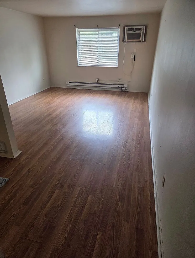 4800 Frederick — Photo 2