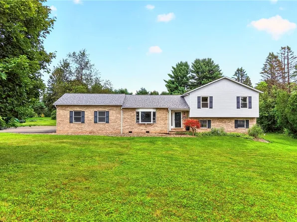 167 Oak Ridge Dr, Butler, PA 16002